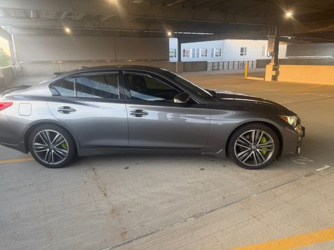 Used 2015 INFINITI Q50 AWD w/ Deluxe Touring Package image 4