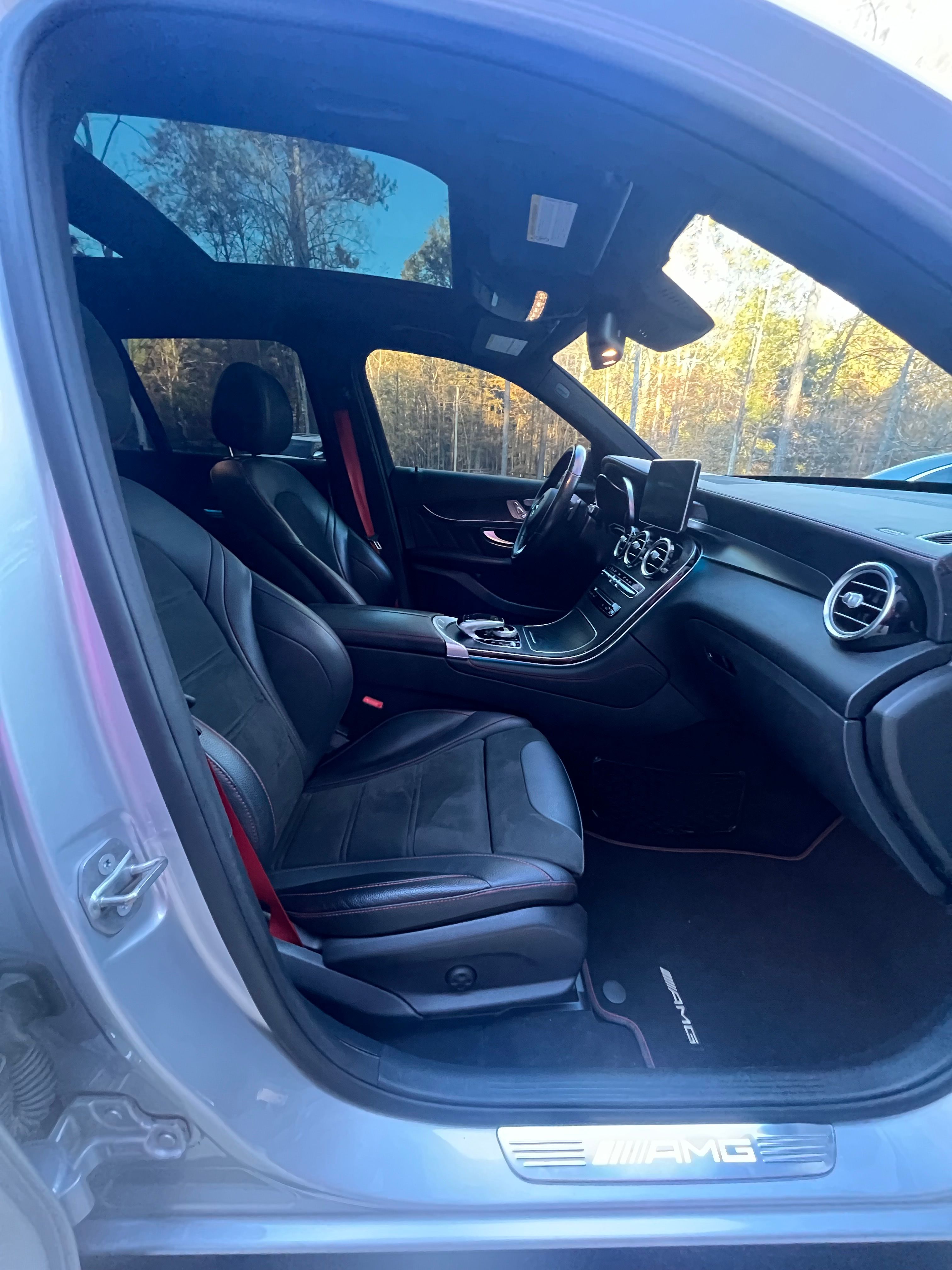 Used 2018 Mercedes-Benz GLC 43 AMG 4MATIC image 32