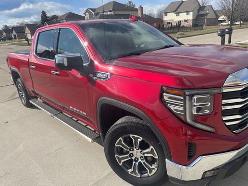 Used 2023 GMC Sierra 1500 SLT image 4