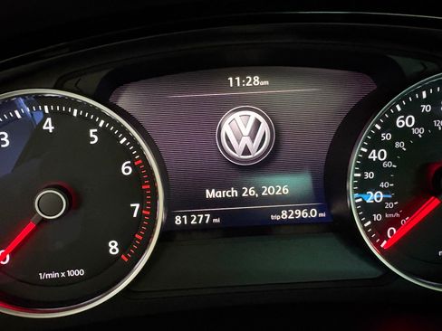 Used 2017 Volkswagen Touareg Wolfsburg Edition image 15