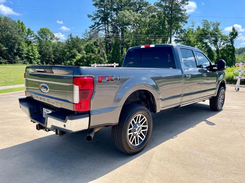 Used 2019 Ford F250 Lariat w/ Lariat Ultimate Package AWD/4WD image 6
