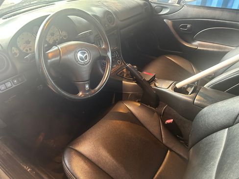 Used 2002 MAZDA MX-5 Miata LS image 8