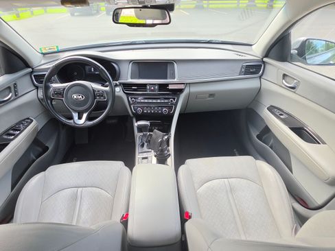 Used 2017 Kia Optima EX w/ Technology Package FWD image 24