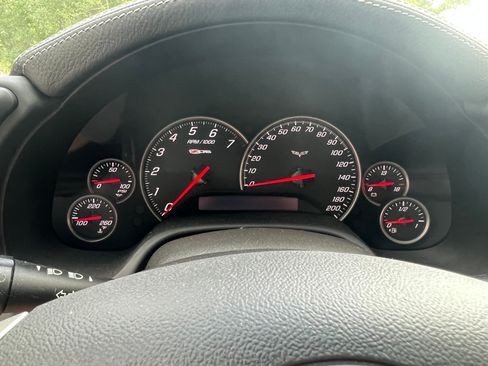 Used 2008 Chevrolet Corvette Z06 w/ Preferred Equipment Group image 2