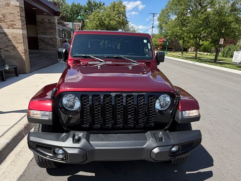 Used 2021 Jeep Gladiator Sport AWD/4WD image 5