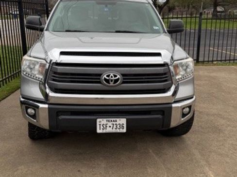 Used 2015 Toyota Tundra SR5 w/ SR5 Upgrade Package image 5