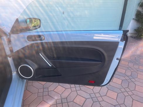 Used 2015 Volkswagen Beetle 1.8T image 5