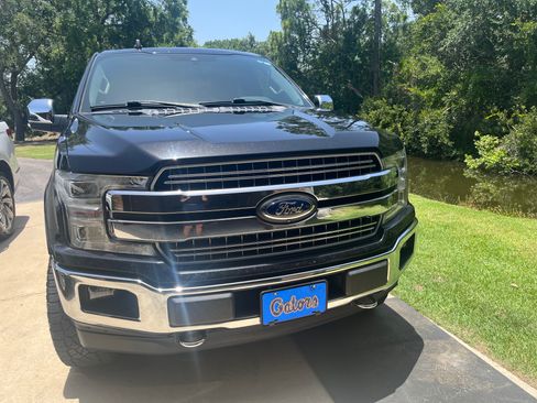 Used 2019 Ford F150 Lariat w/ Equipment Group 502A Luxury AWD/4WD image 4
