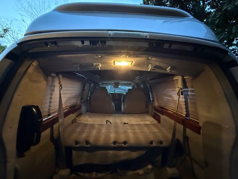 Used 2004 Chevrolet Express 1500 image 14