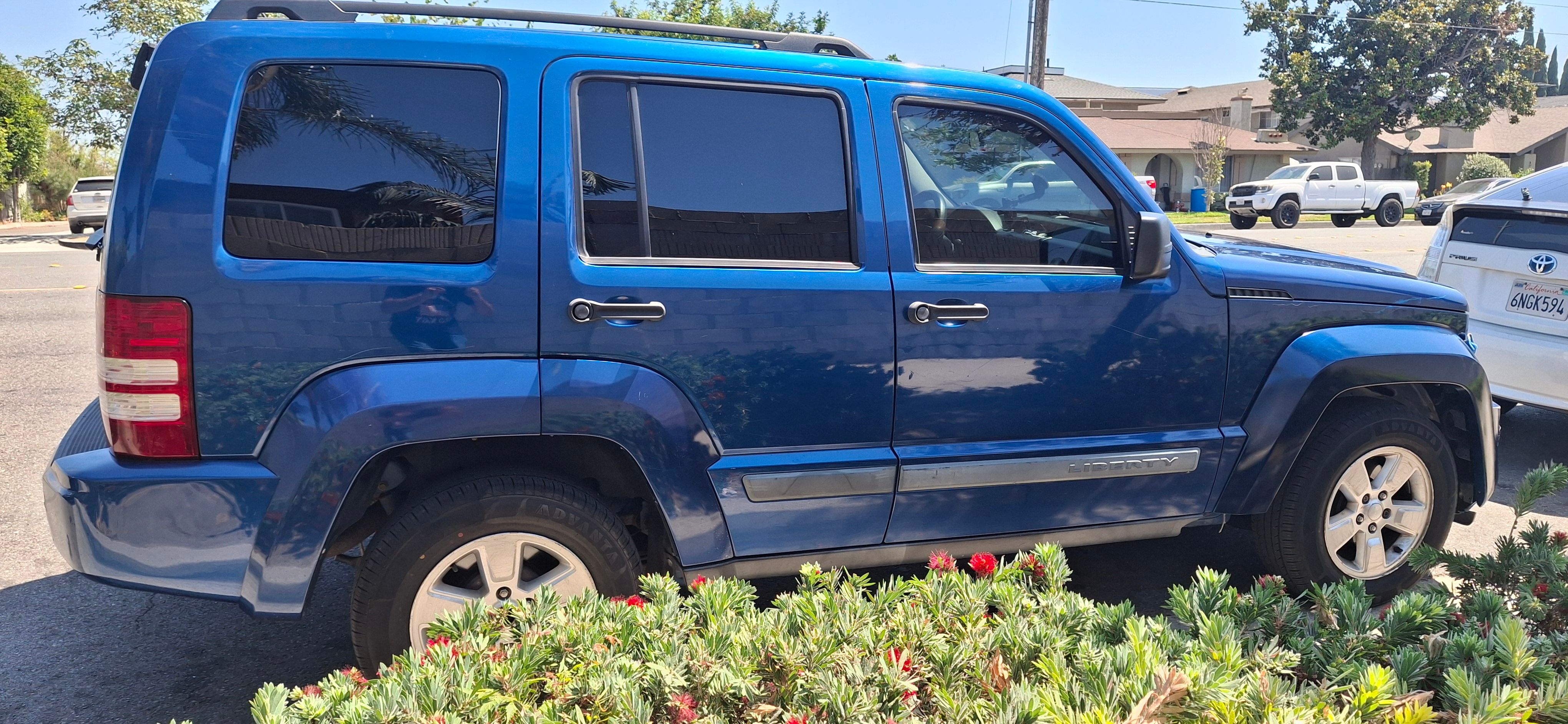 Used 2010 Jeep Liberty Sport w/ Popular Equipment Group AWD/4WD image 11