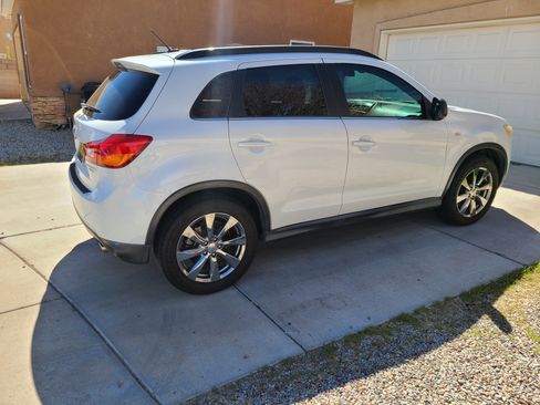 Used 2013 Mitsubishi Outlander Sport LE image 5