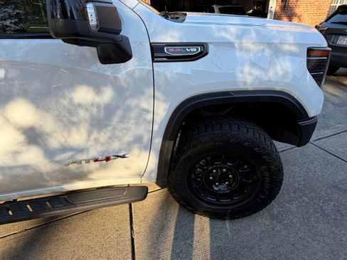 Used 2024 GMC Sierra 1500 AT4X w/ AT4X AEV Edition image 2