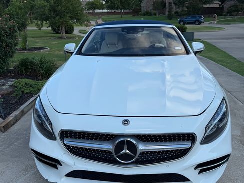 Used 2020 Mercedes-Benz S 560 Cabriolet image 4