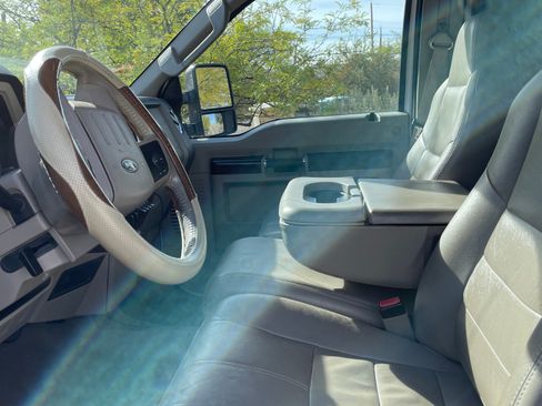 Used 2010 Ford F250 Lariat AWD/4WD image 6