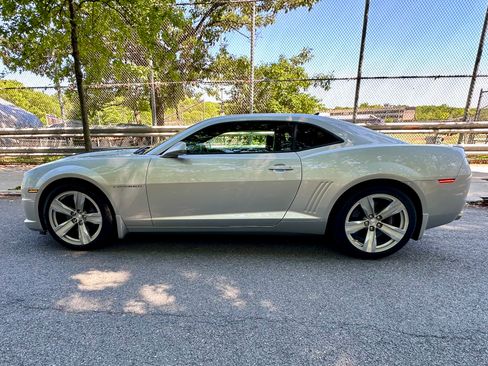 Used 2010 Chevrolet Camaro SS w/ RS Package RWD image 10