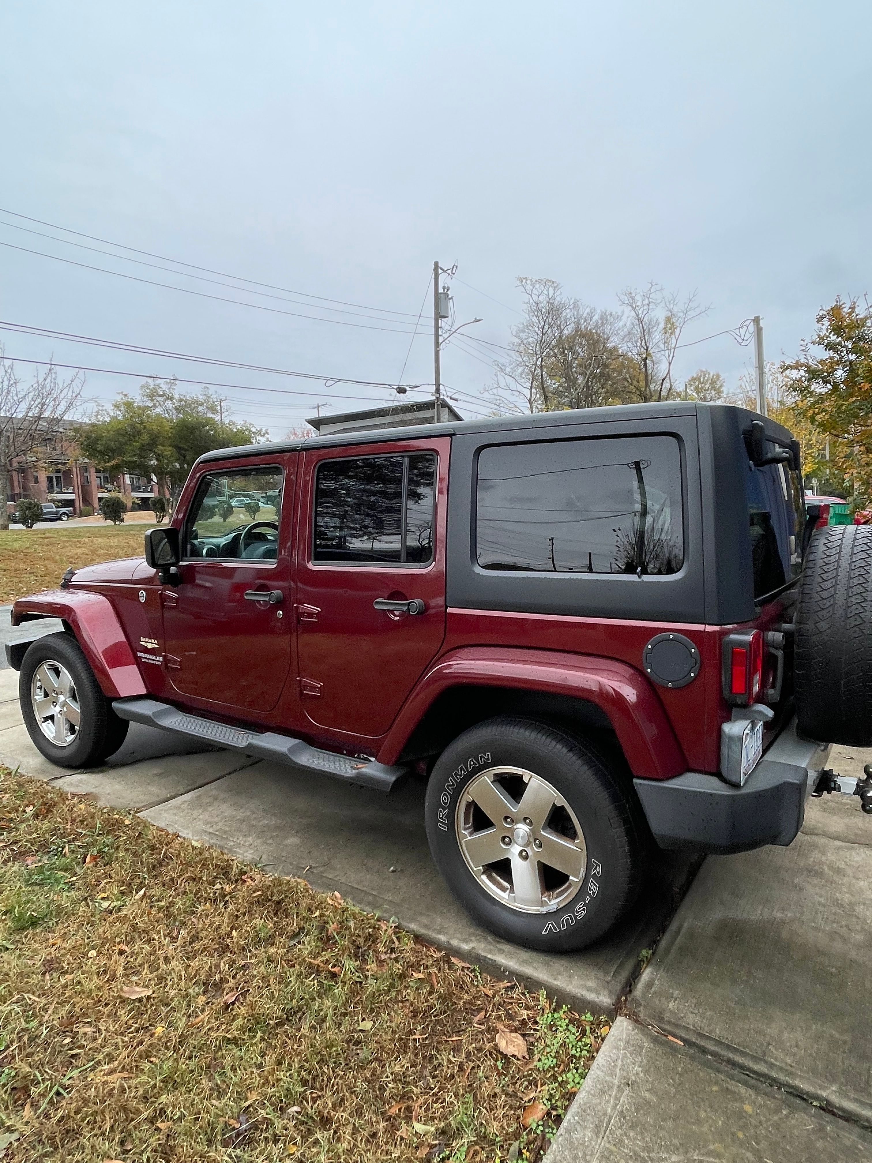 Used 2008 Jeep Wrangler Unlimited Sahara w/ Dual Top Group AWD/4WD image 1