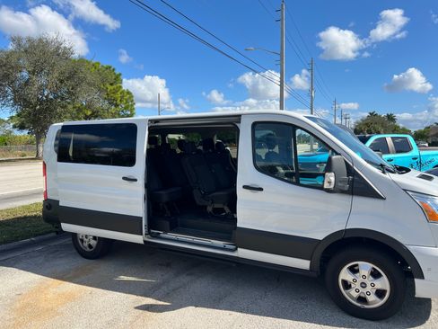 Used 2020 Ford Transit 350 XLT image 16