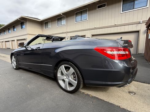 Used 2011 Mercedes-Benz E 550 Cabriolet image 5