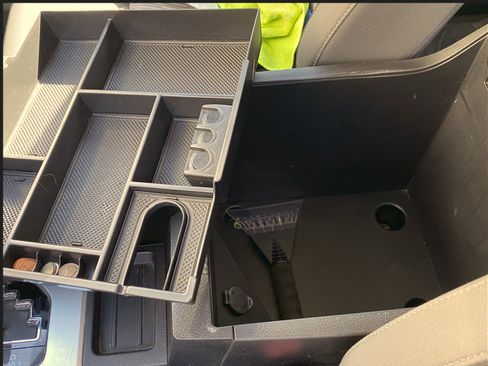 Used 2014 Toyota Tundra SR5 image 16