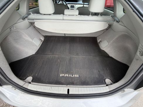 Used 2013 Toyota Prius Two FWD image 18