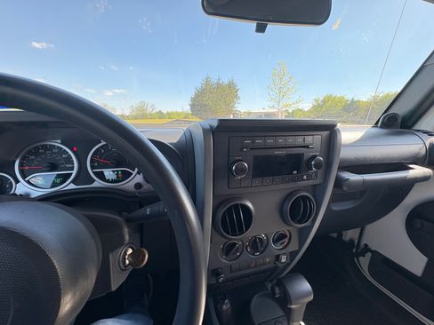 Used 2010 Jeep Wrangler Sport AWD/4WD image 13