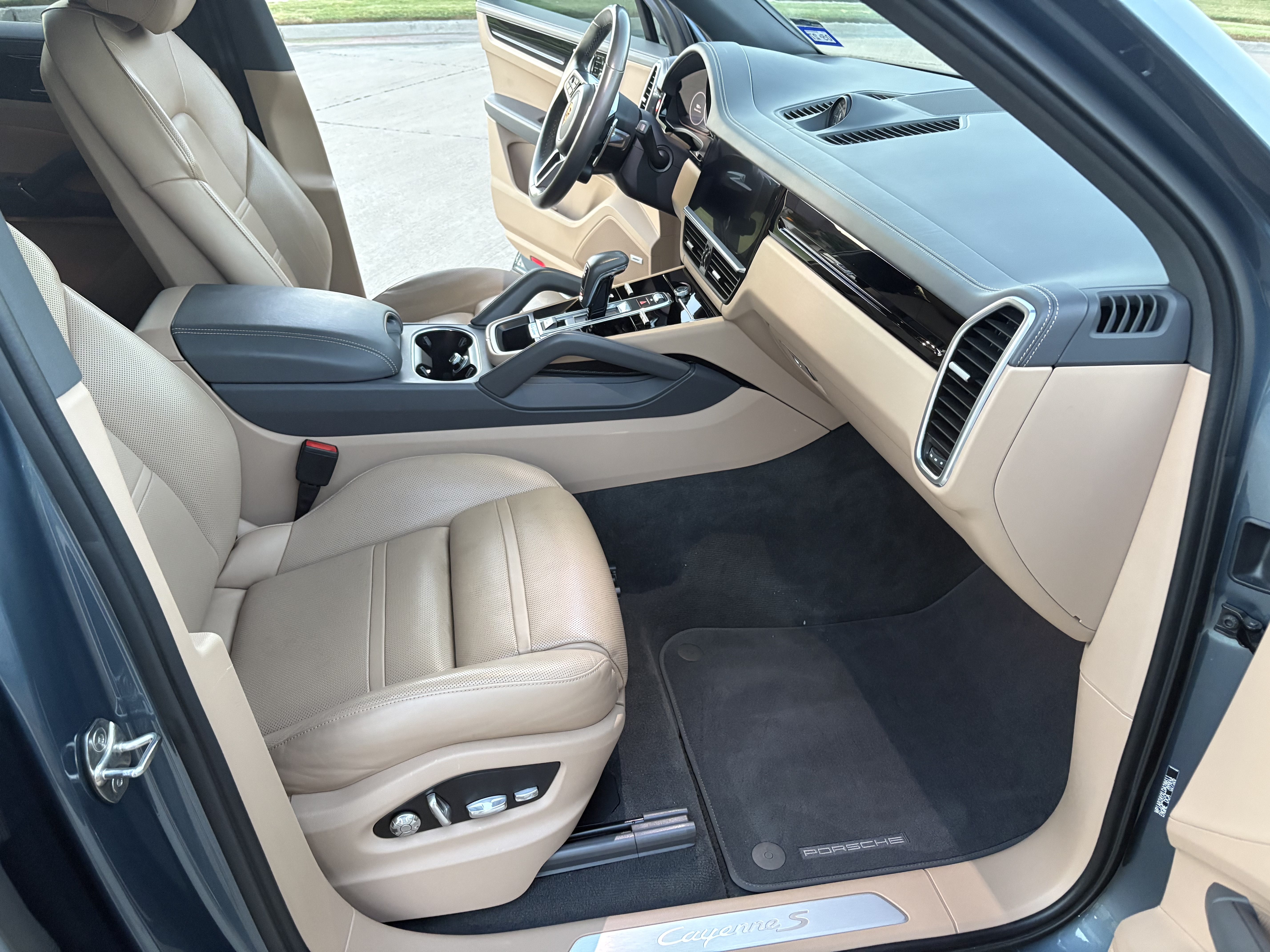 Used 2020 Porsche Cayenne S AWD/4WD image 20