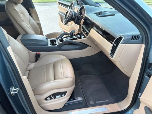 Used 2020 Porsche Cayenne S AWD/4WD image 20