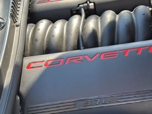 Used 2001 Chevrolet Corvette Convertible w/ Preferred Equipment Group2 image 12