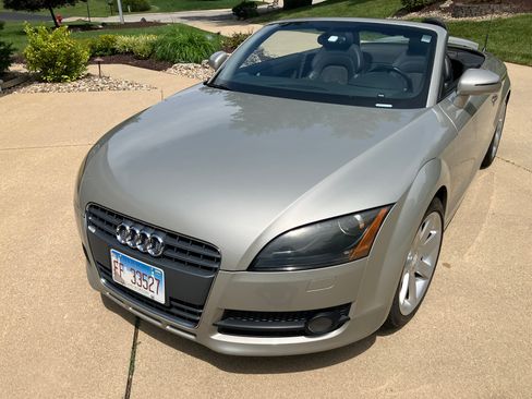 Used 2008 Audi TT 2.0T FWD image 2