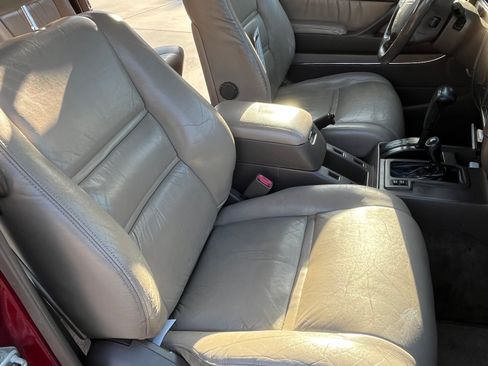 Used 1997 Toyota Land Cruiser image 4