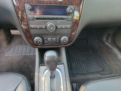 Used 2014 Chevrolet Impala LTZ image 19