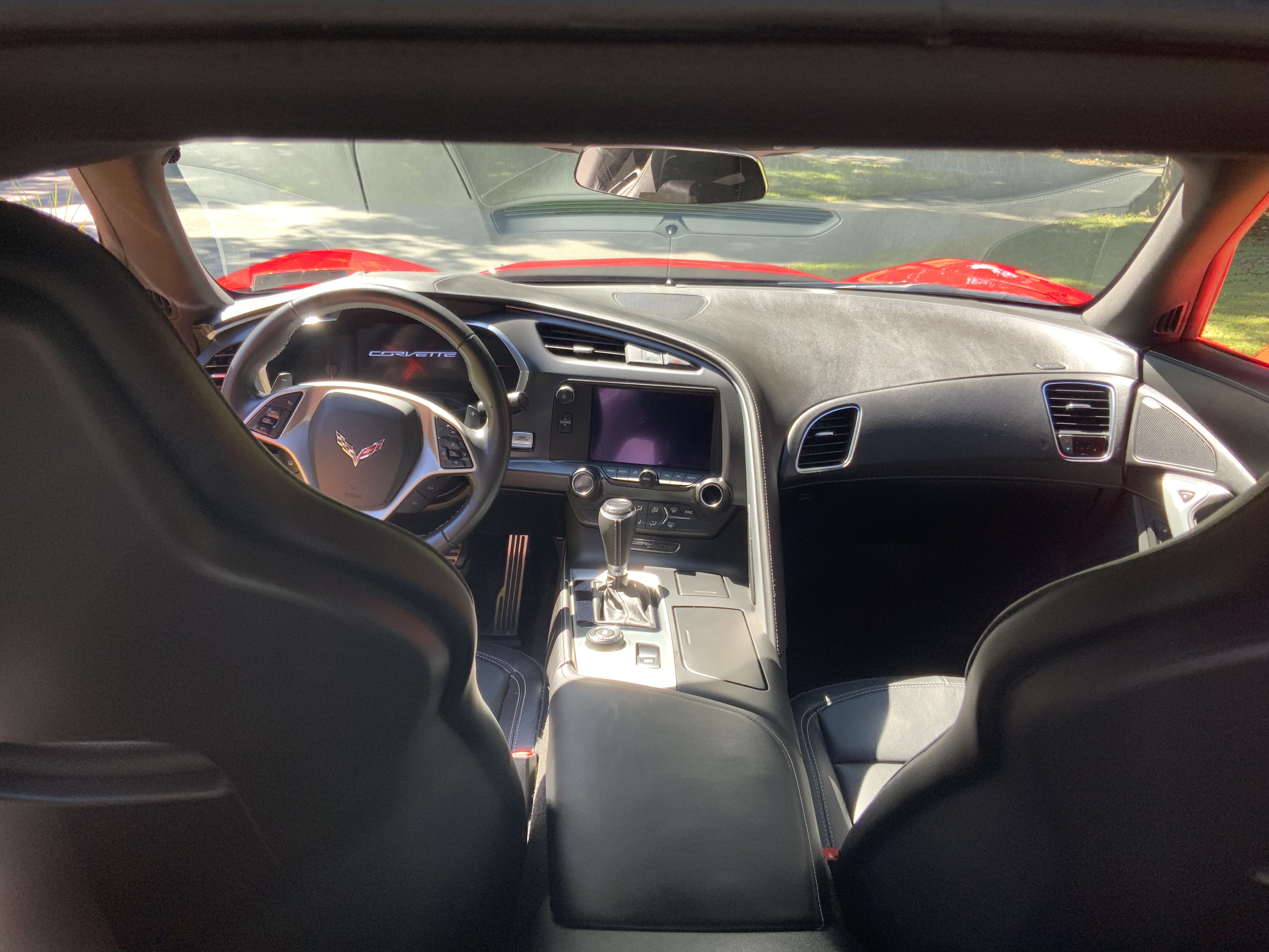 Used 2019 Chevrolet Corvette Stingray Coupe w/ 1LT RWD image 9