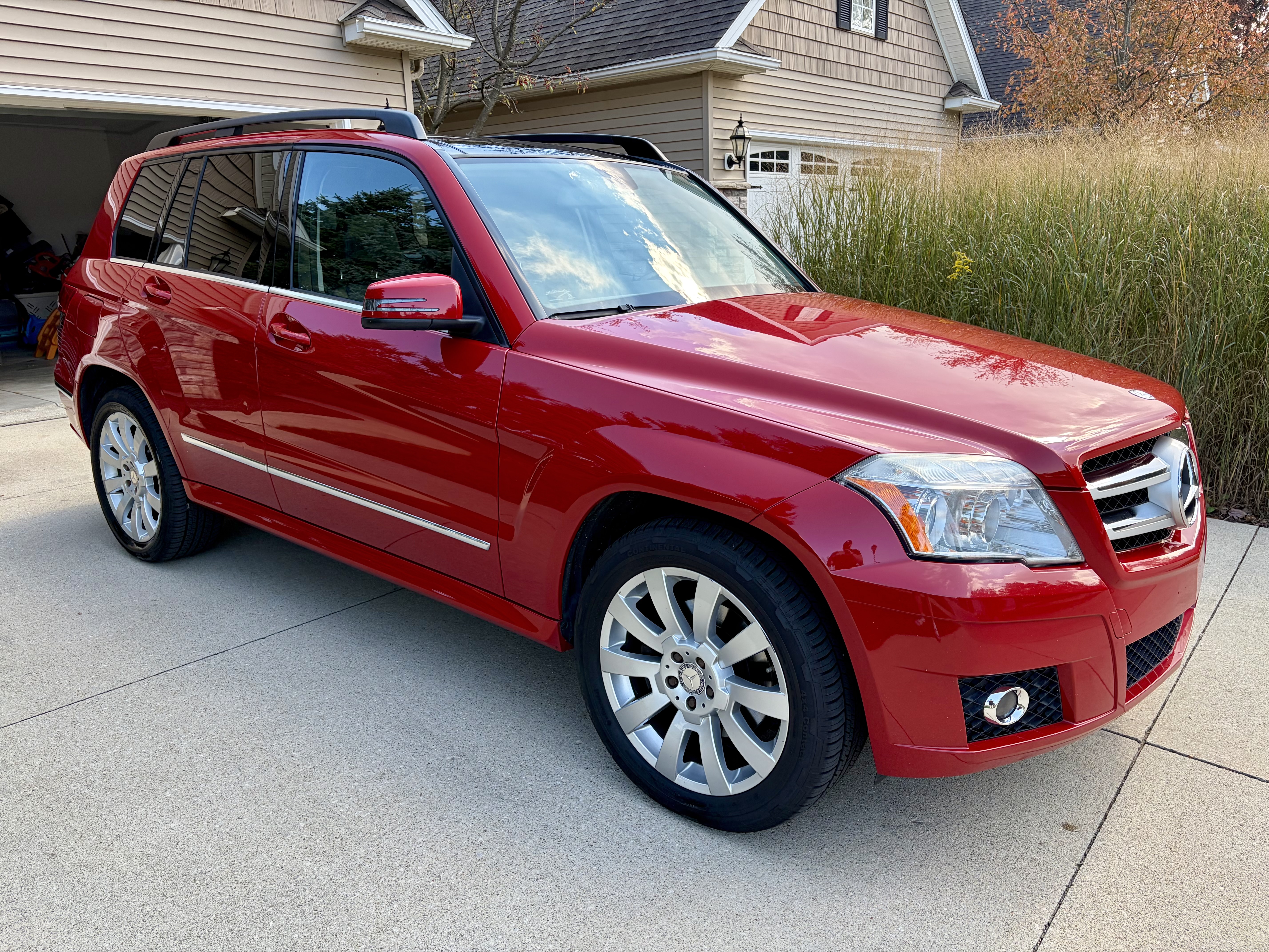 Used 2011 Mercedes-Benz GLK 350 4MATIC image 1