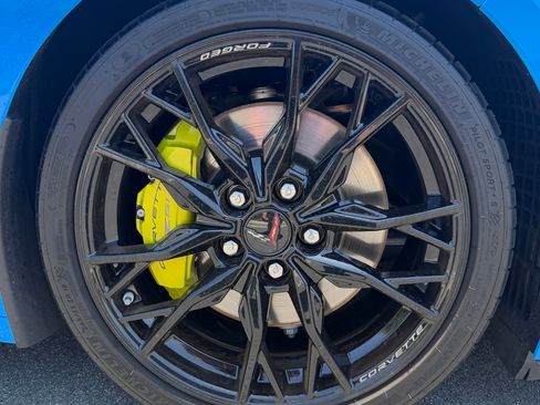 Used 2023 Chevrolet Corvette Stingray Convertible w/ Z51 Performance Package RWD image 14