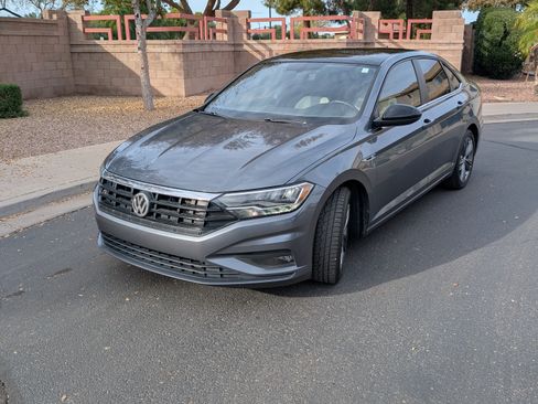 Used 2020 Volkswagen Jetta R-Line w/ R-Line Cold Weather Package image 1