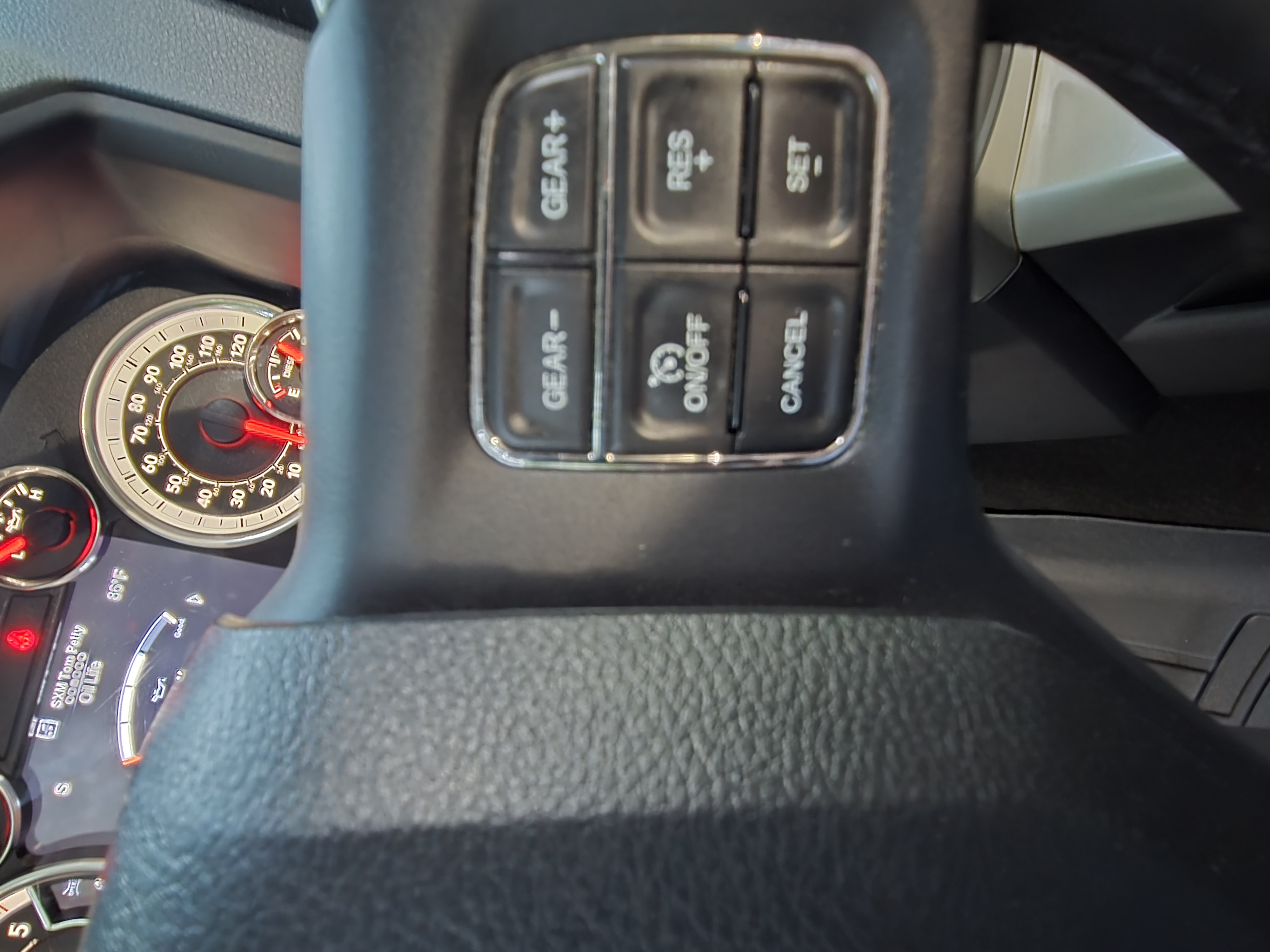 Used 2015 RAM 1500 Big Horn RWD image 18
