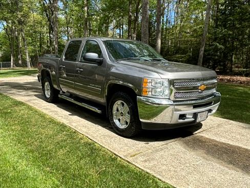 Used 2012 Chevrolet Silverado 1500 LT w/ All-Star Edition AWD/4WD image 2