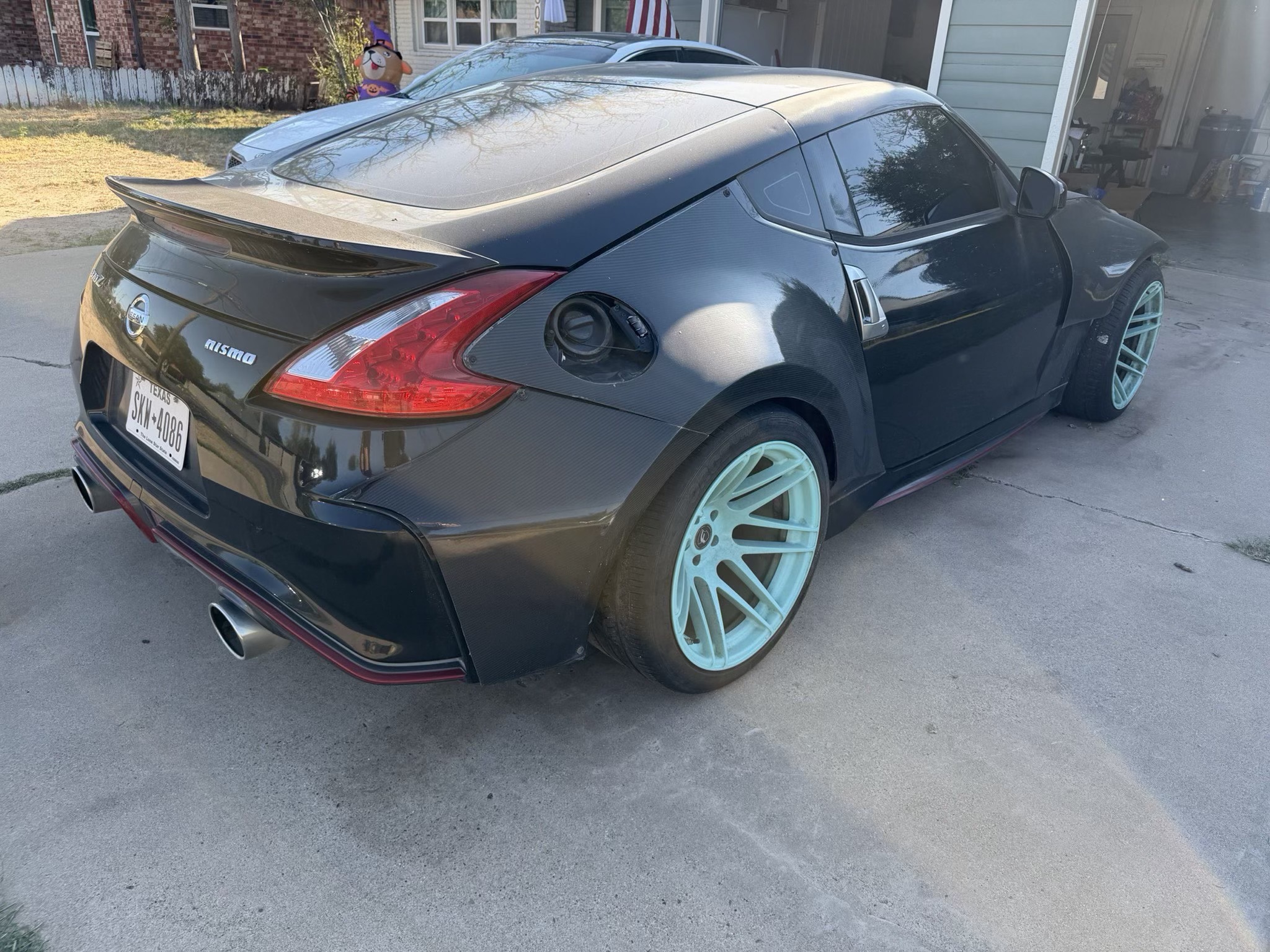 Used 2016 Nissan 370Z NISMO RWD image 6