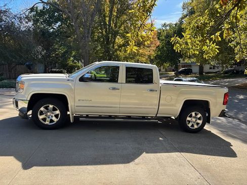Used 2014 GMC Sierra 1500 SLT w/ Suspension Package, Off-Road image 1