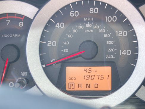 Used 2010 Toyota RAV4 Limited image 16