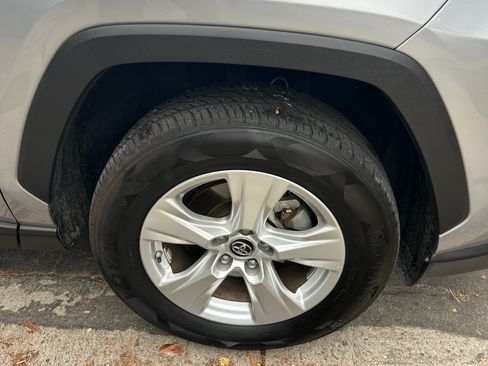 Used 2019 Toyota RAV4 XLE w/ Carpet Mat Package image 14