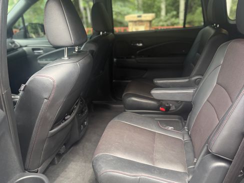 Used 2020 Honda Pilot Black Edition image 8