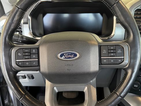 Used 2022 Ford F150 Lariat w/ Equipment Group 502A High image 10