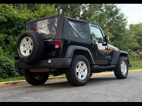 Used 2017 Jeep Wrangler Sport w/ Quick Order Package 24S AWD/4WD image 5