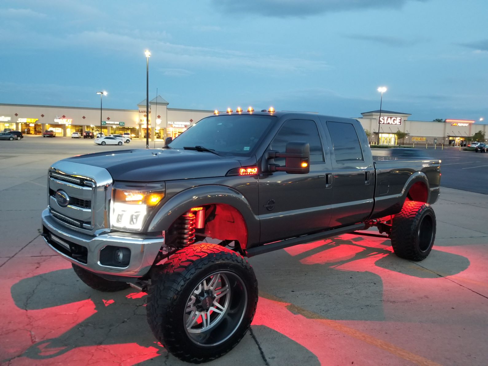 Used 2015 Ford F350 Lariat w/ Lariat Ultimate Package AWD/4WD image 5