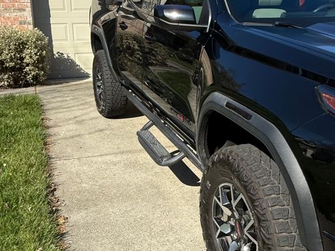 Used 2023 GMC Canyon AT4X image 4