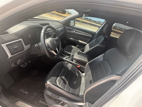 Used 2022 Volkswagen Atlas Cross Sport SEL Premium R-Line image 14