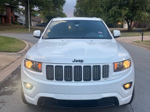 Used 2014 Jeep Grand Cherokee Altitude image 10