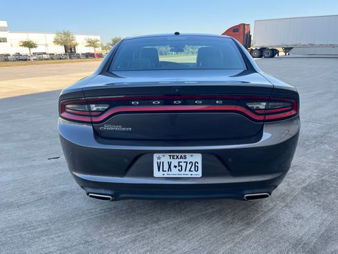 Used 2021 Dodge Charger SXT w/ Leather Interior Group image 2