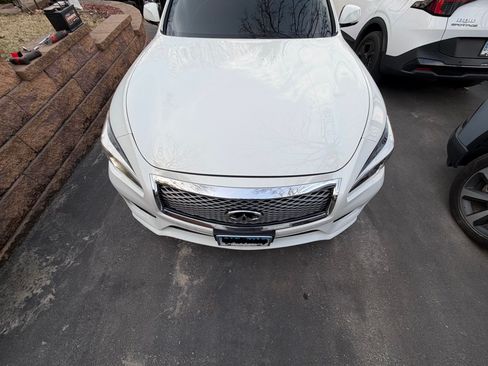 Used 2015 INFINITI Q70 3.7 w/ Sport Package image 10